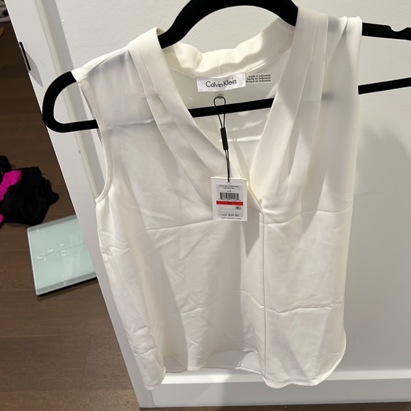 NWT Calvin Klein XS off white sleeveless blouse - Picture 9 of 9